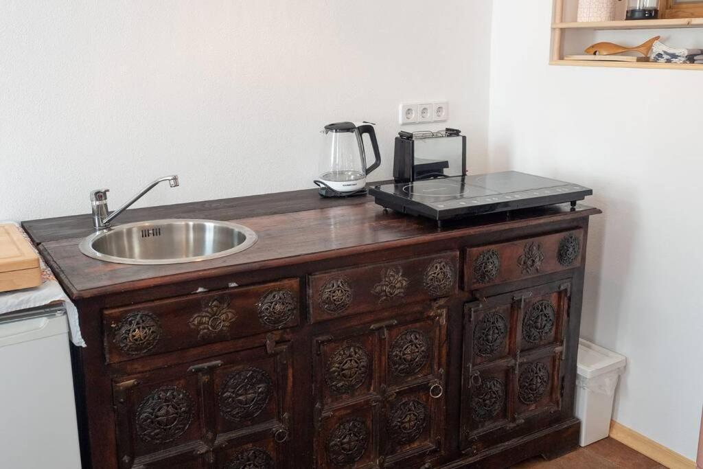 Herzogshohe Haven: Cozy With Wi-fi, Netflix & Fireplace Apartment *
