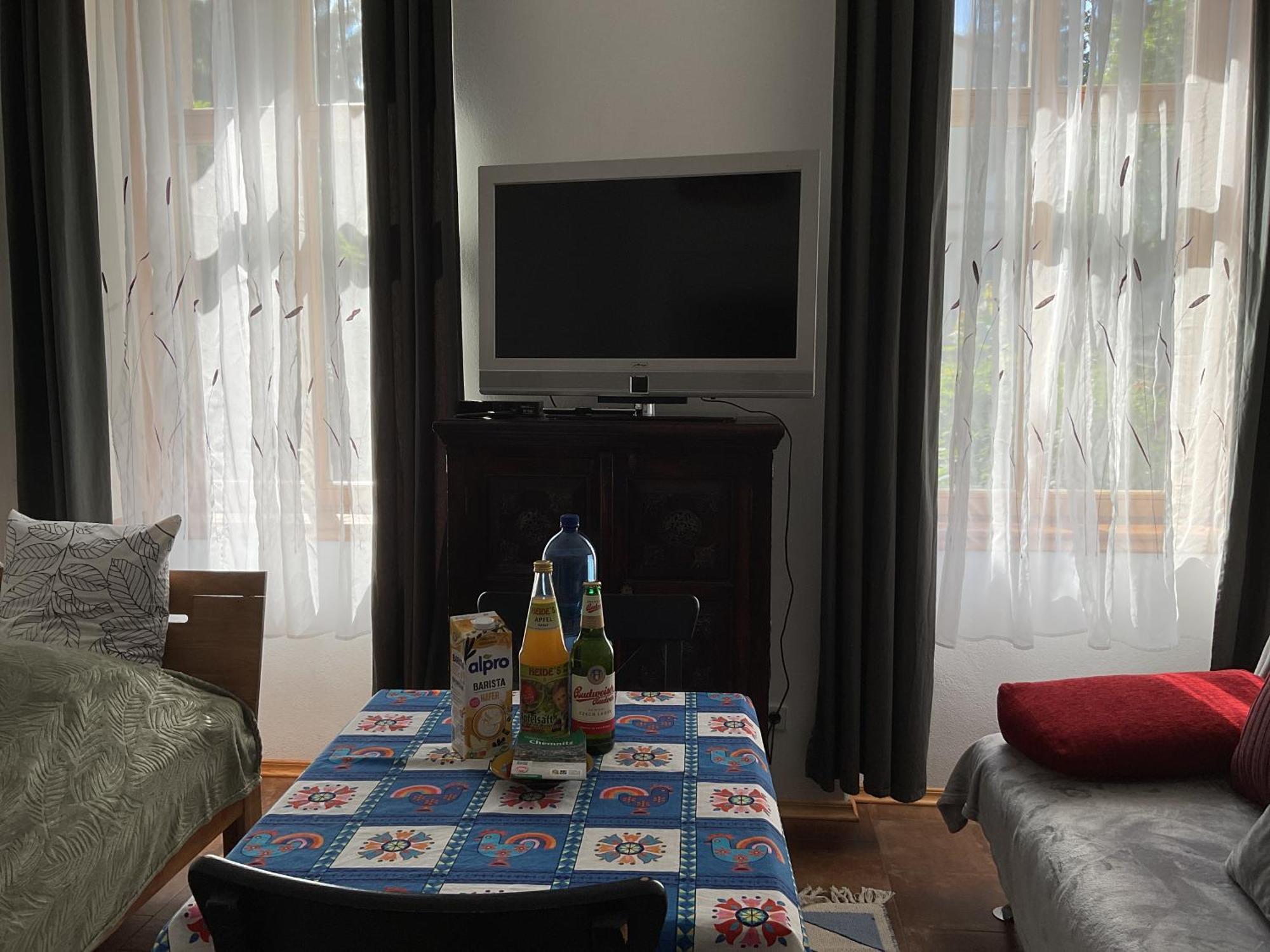 Herzogshohe Haven: Cozy With Wi-fi, Netflix & Fireplace Apartment