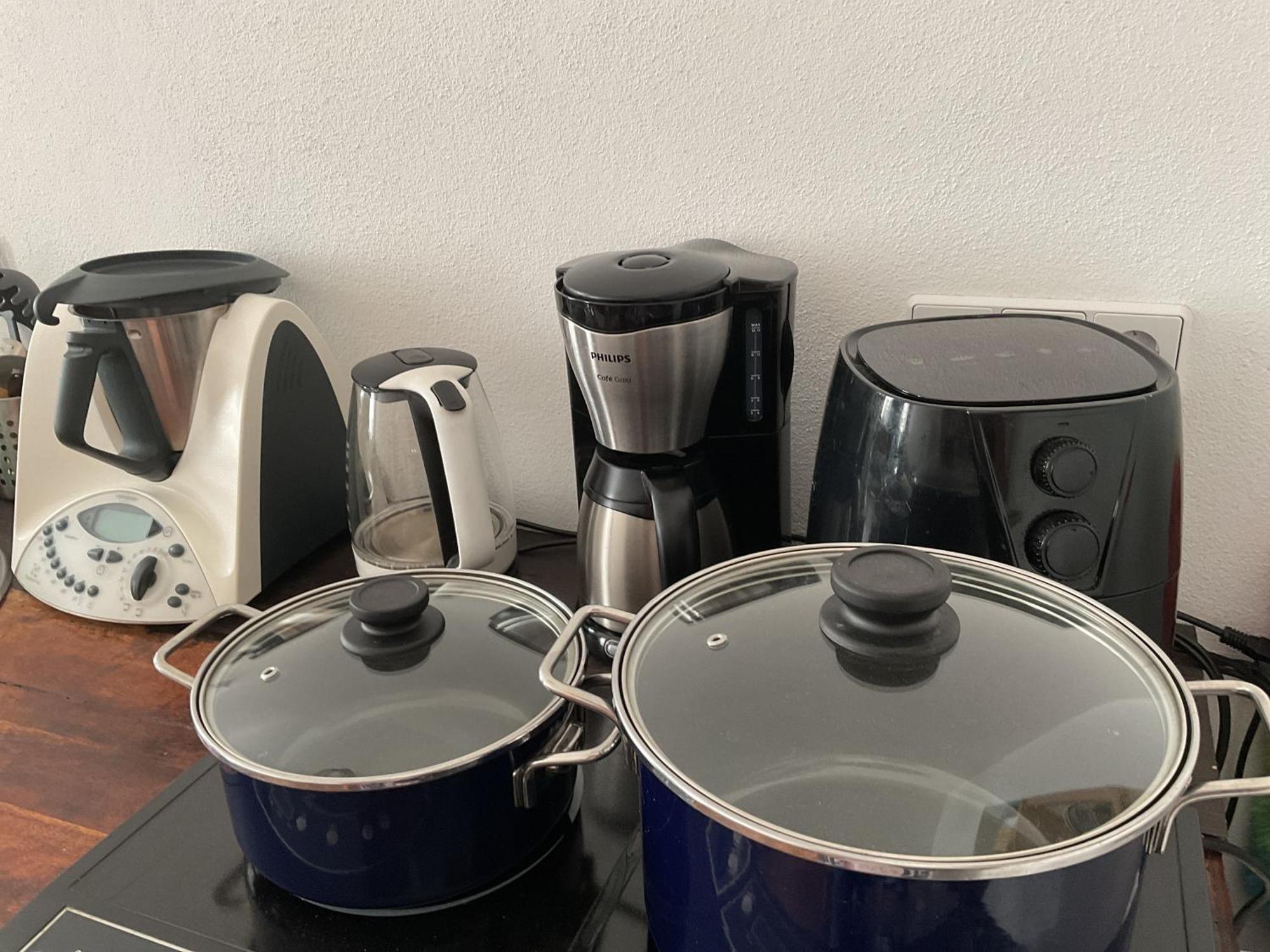 Von Der Herzogshöhe ,wifi, Netflix, Parkplatz, Kamin, Fussbodenheizung, Thermomix, Babybett Apartment *