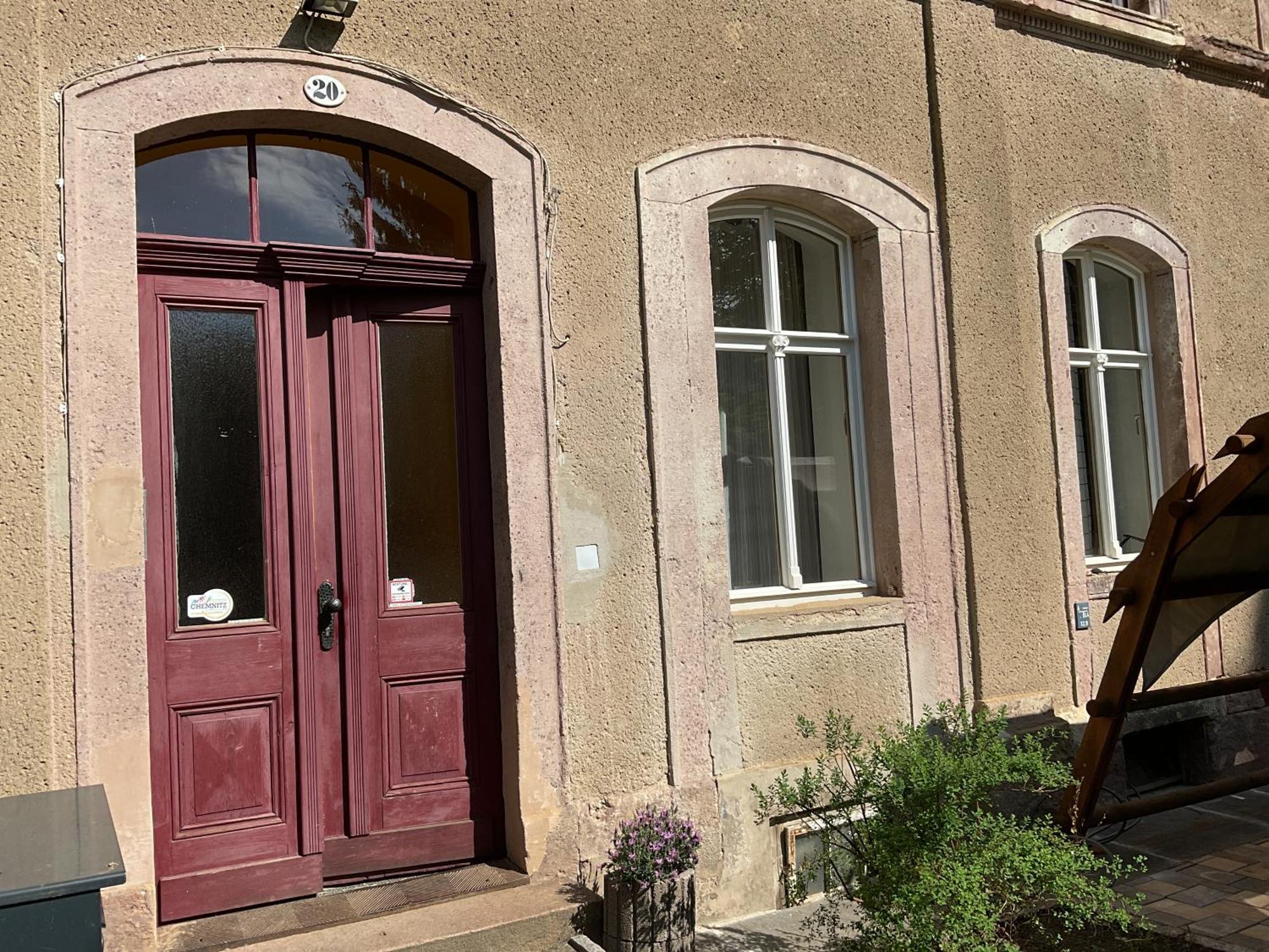 Von Der Herzogshöhe ,wifi, Netflix, Parkplatz, Kamin, Fussbodenheizung, Thermomix, Babybett Chemnitz
